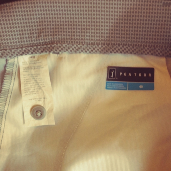 Short Bermuda Homme PGA Tour – Taille 38 – Ivoire – Occasion Très Bon état